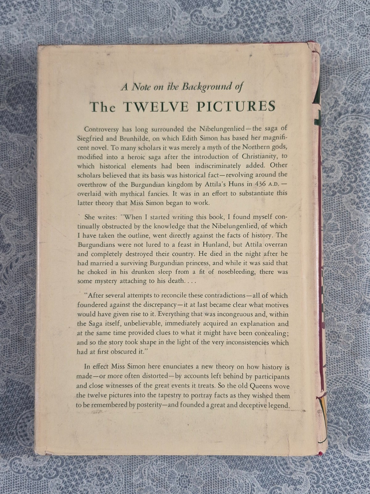 The Twelve Pictures: Edith Simon. G. P. Putnam’s Sons, 1955