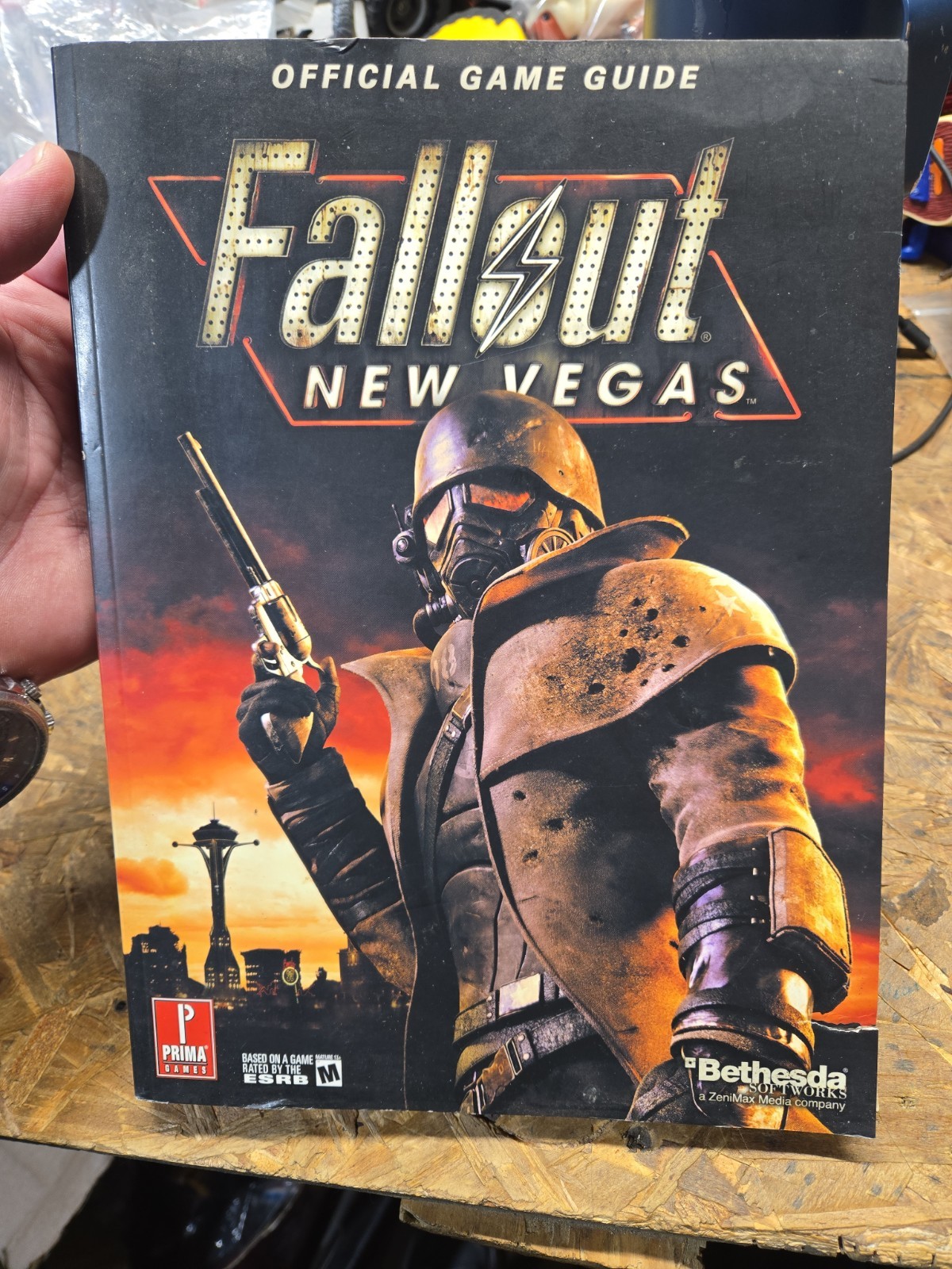 Fallout: New Vegas Official Game Guide by Prima Games Paperback 2010