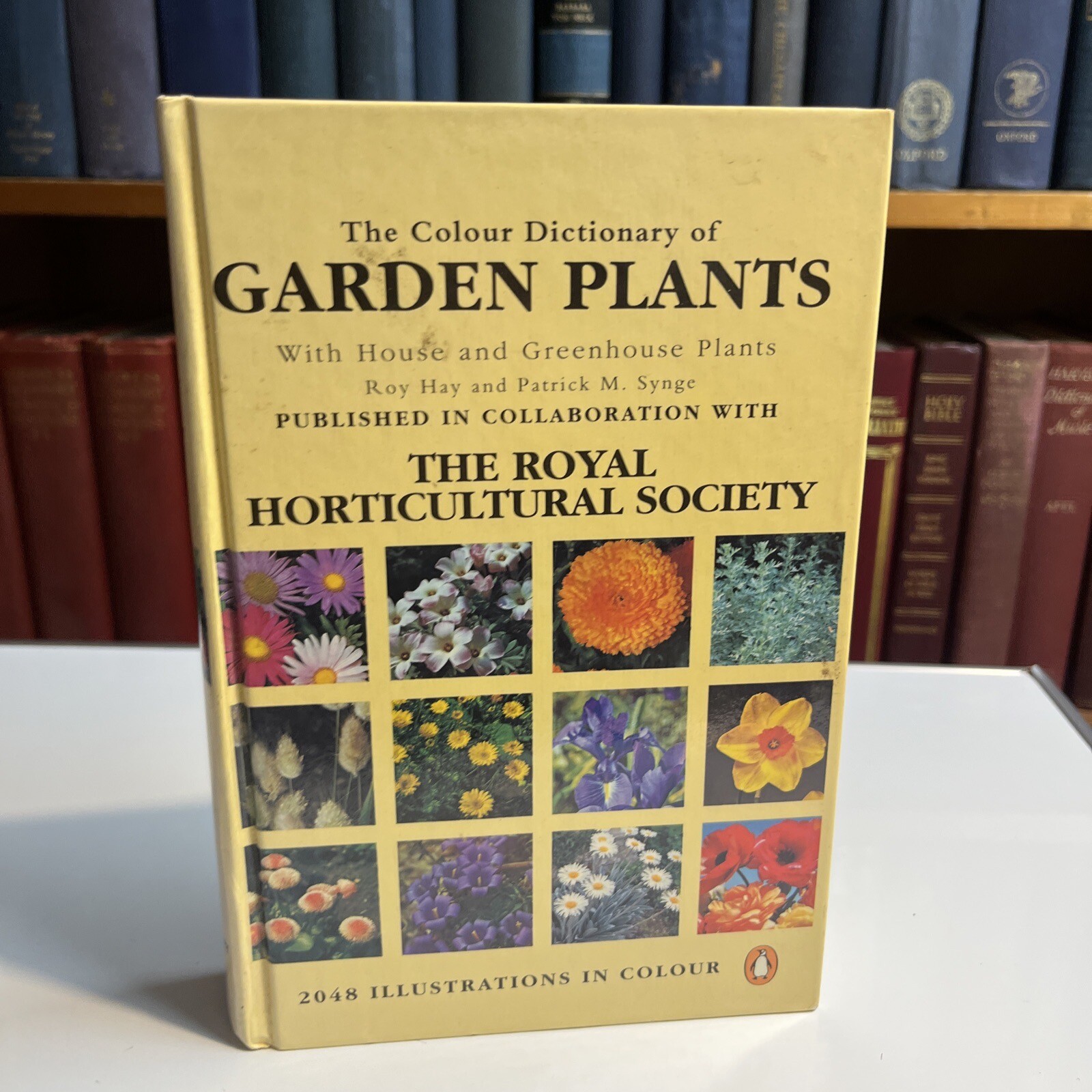 The Colour Dictionary of Garden Plants – Hardcover