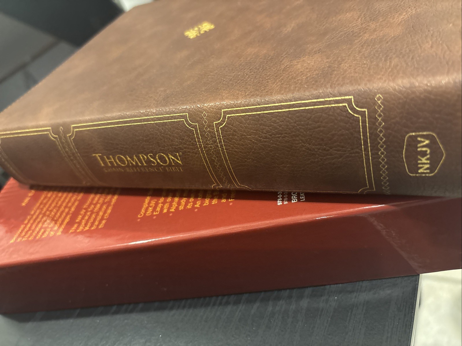 NKJV, Thompson Chain-Reference Bible, Large Print, Leathersoft, Brown.