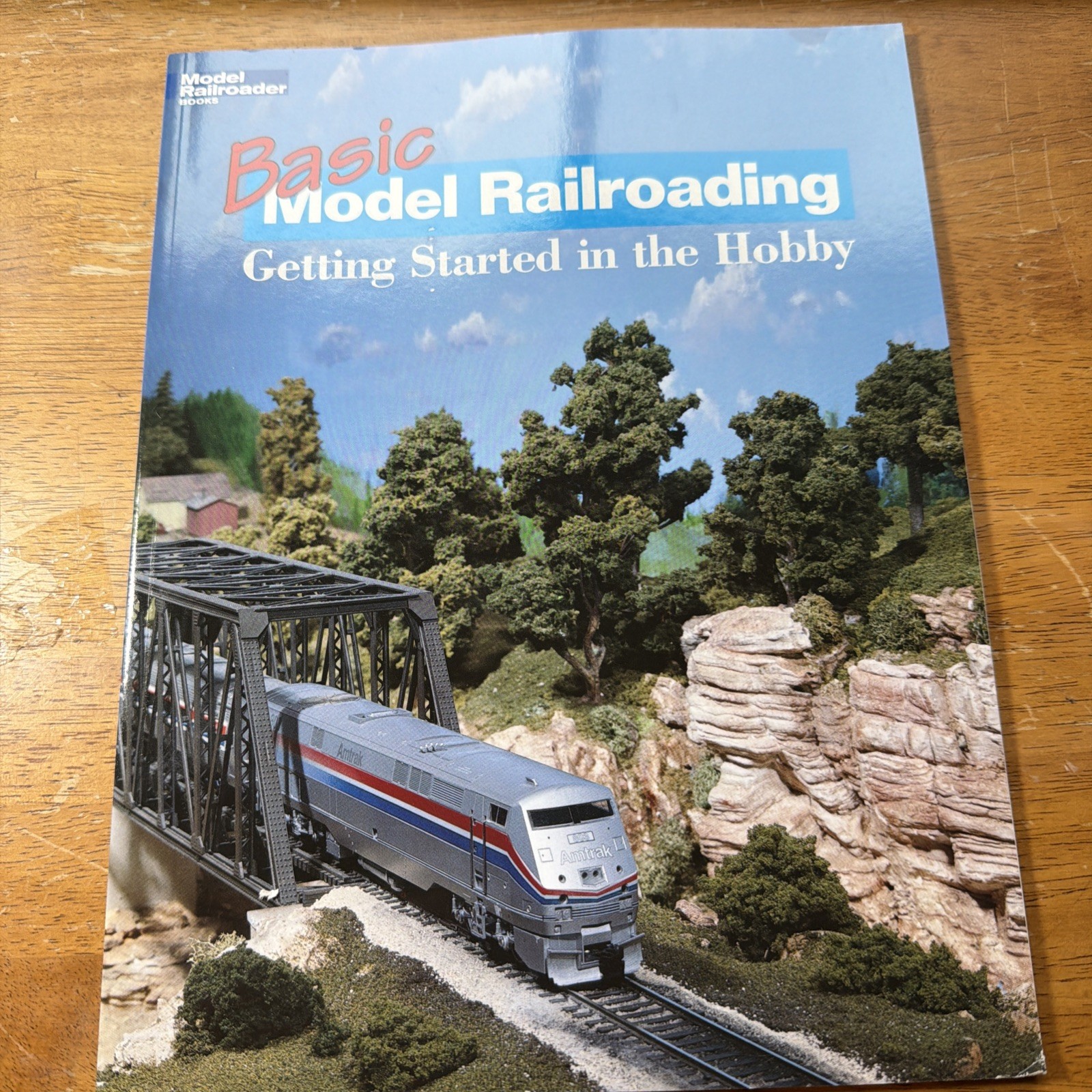 Basic Model Railroading : Getting Started in the Hobby by Kalmbach Publishing