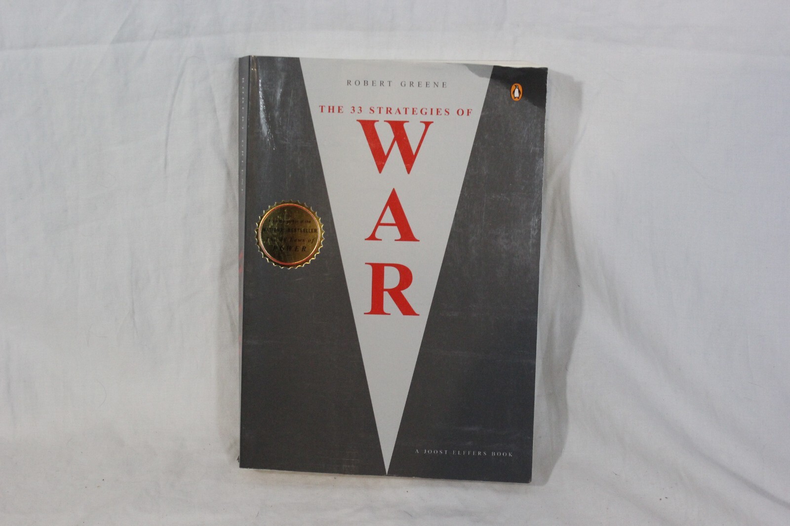 The 33 Strategies of War New edition by Robert Greene (2007) Paperback (The …