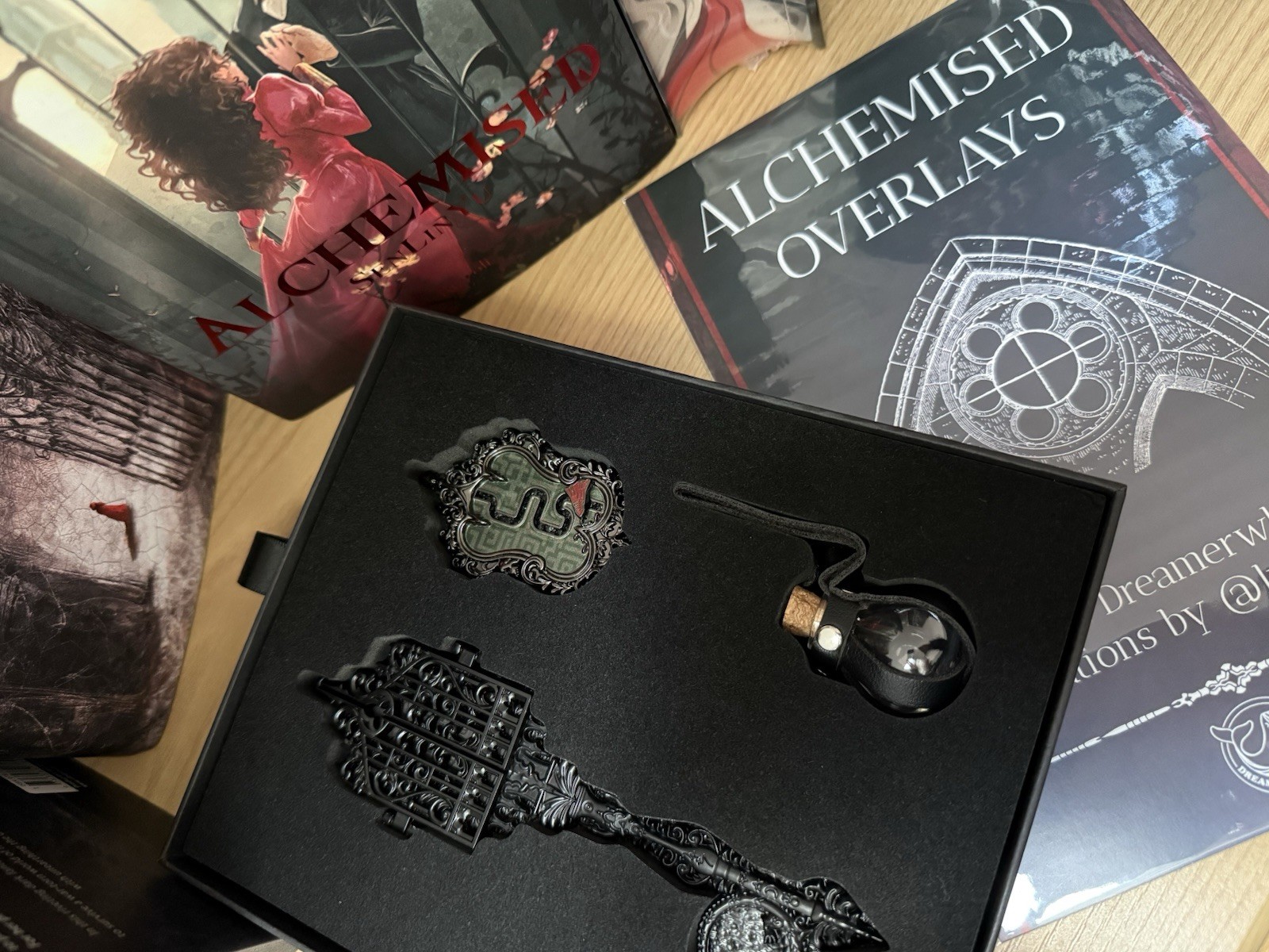 Alchemised Special Edition Set SenLinYu Fairyloot Bücherbüchse Dreamerwhale WS