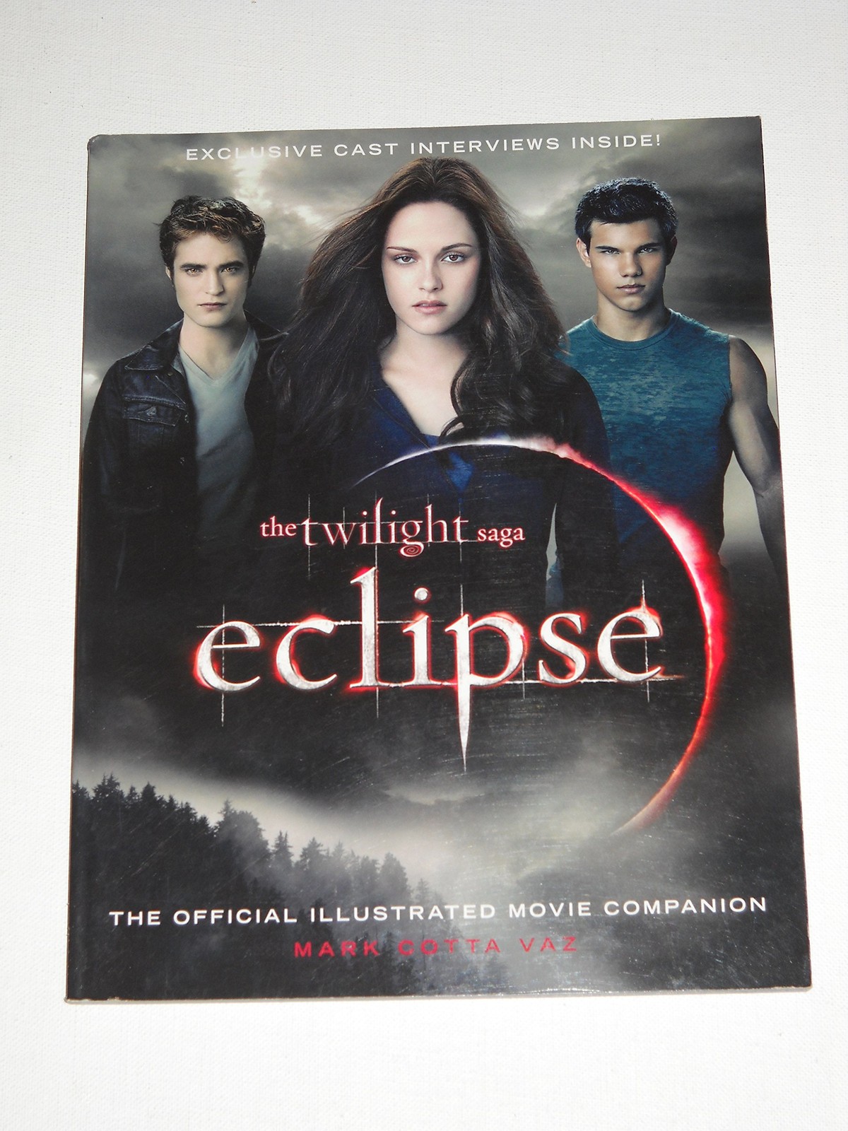 The Twilight Saga Eclipse: The Official Illustrated Movie Companion – paperb…