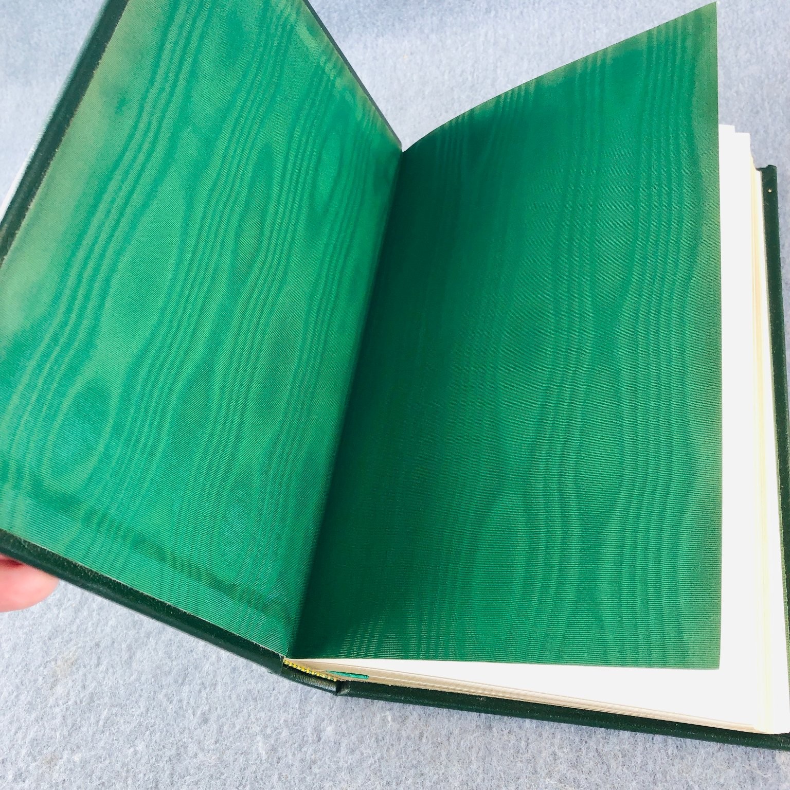 Oliver Twist Charles Dickens Easton Press Collector’s Edition Leather Bound