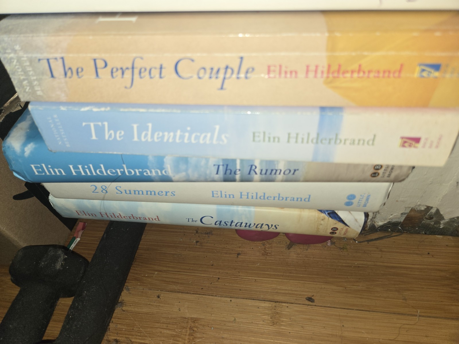 Elin Hilderbrand Paperback Fiction Lot: Perfect Couple, 28 Summers & More