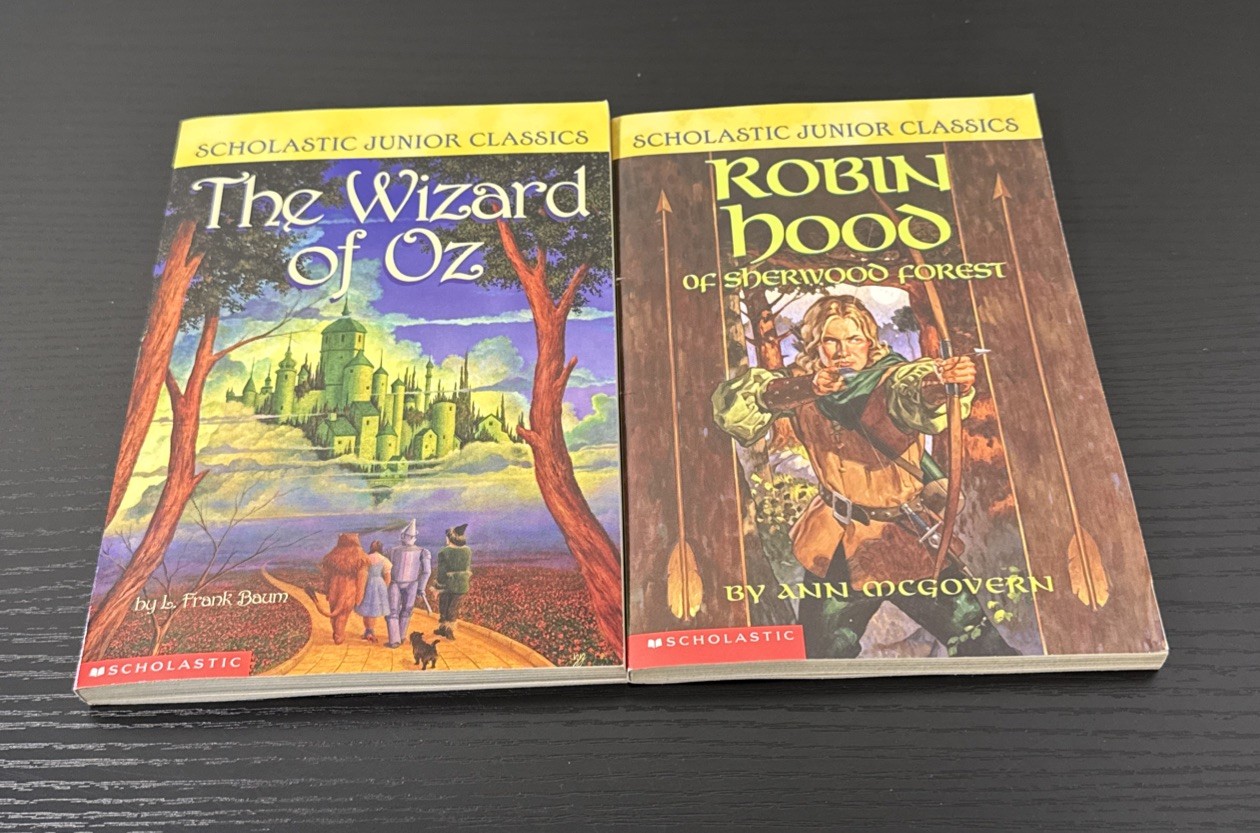 Scholastic Junior Classics 2 Book Lot Robin Hood & The Wizard Of Oz Lot Of 2