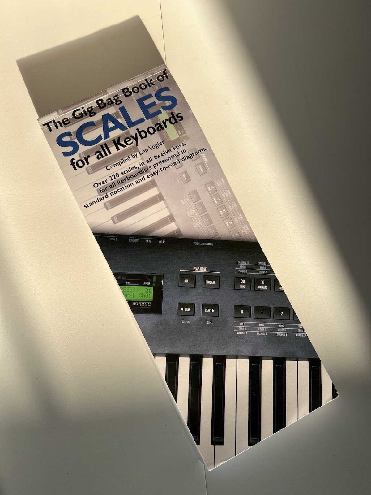 The Gig Bag Book of Scales for All Keyboards by