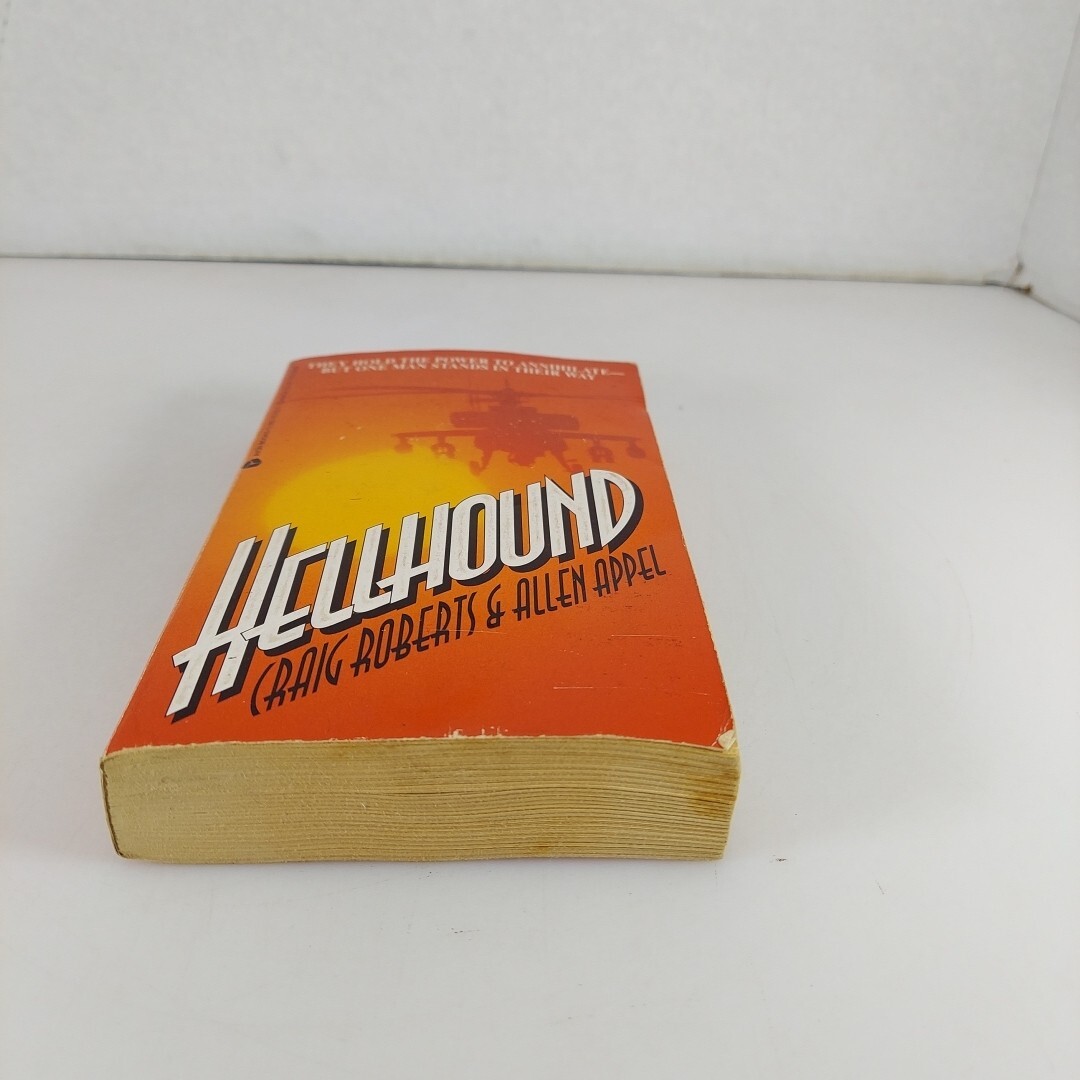 Hellhound Craig Roberts & Allen Appel 1994 Avon Books 1st Printing Paperback