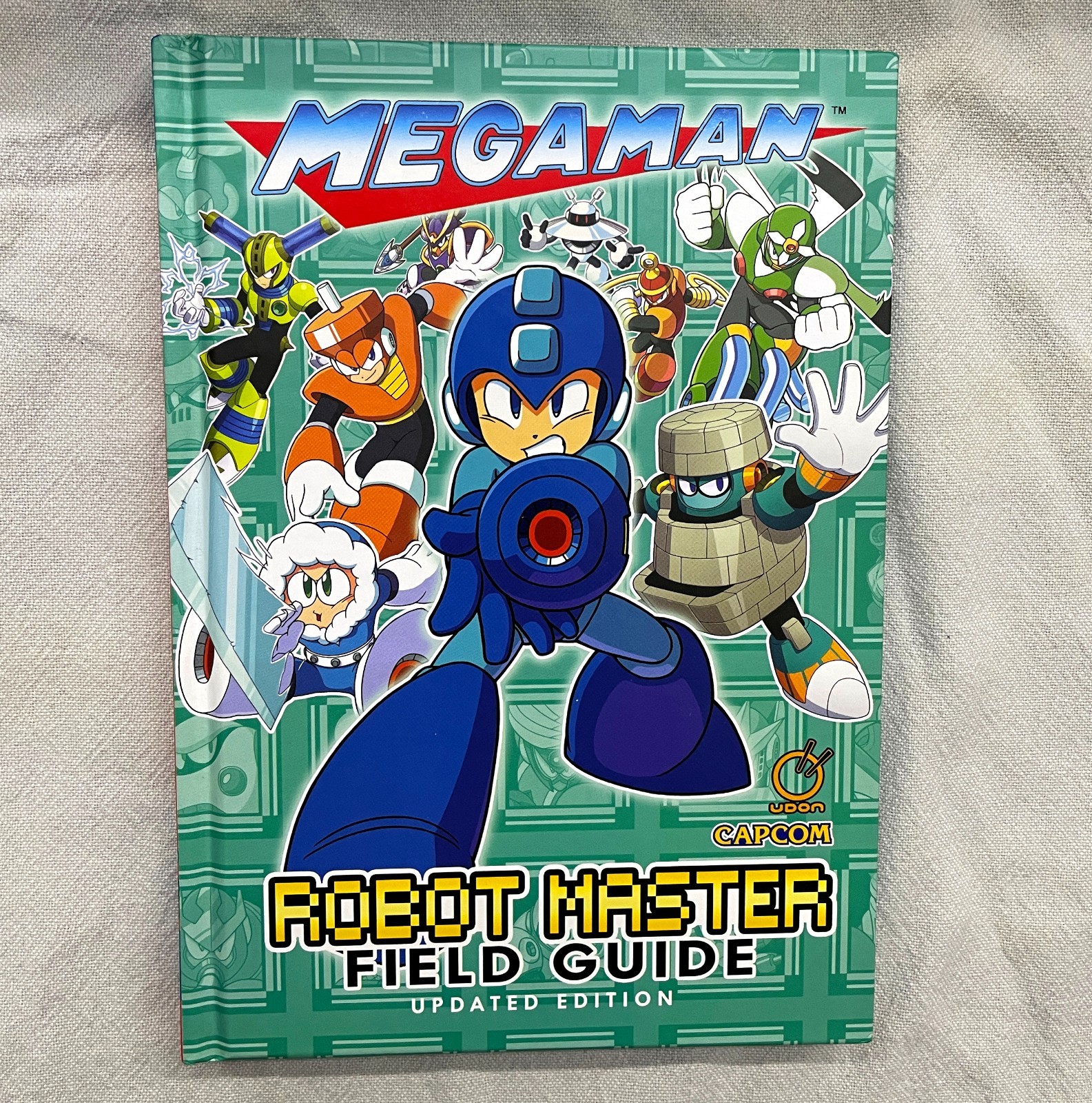 UDON Entertainment MEGA MAN ROBOT MASTER Field Guide Updated Edition Hardcover