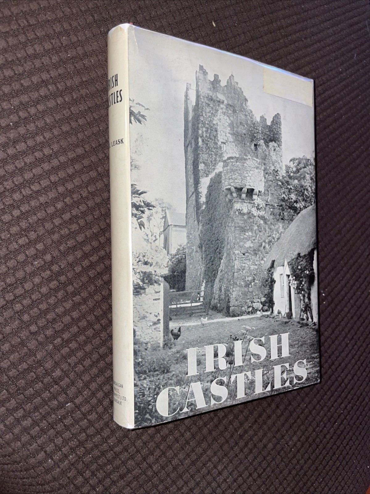1951 – Irish Castles & Castellated Houses – HC DJ – Harold Leask – near fine