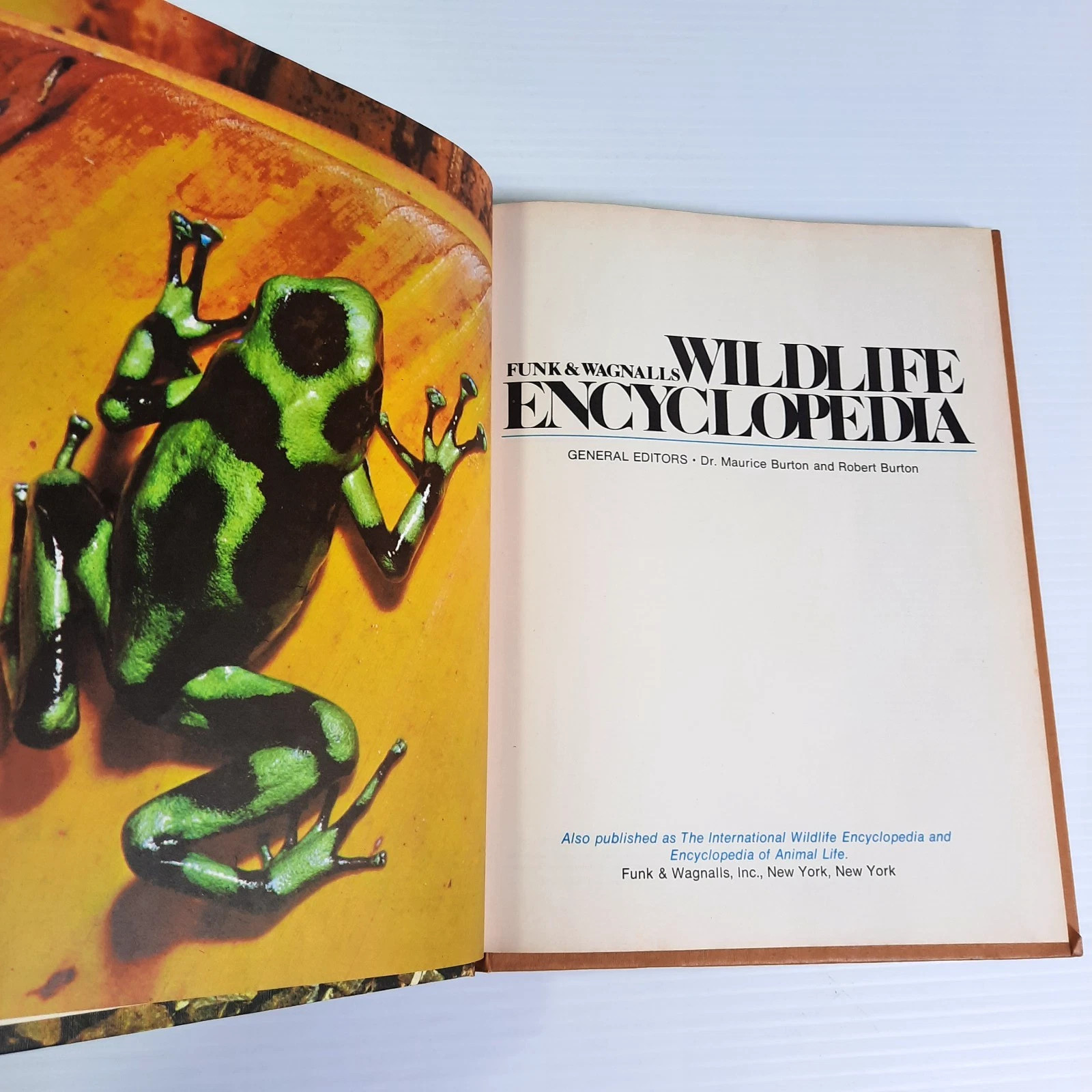 Funk & Wagnalls Wildlife Encyclopedia Volumes 1, 2, 3, 8 Lot Dr. Maurice Burton