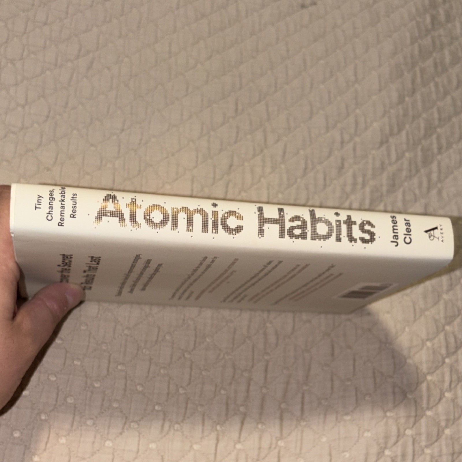 Avery Atomic Habits James Clear 2018 Hardcover Self-Help Personal Growth Habits