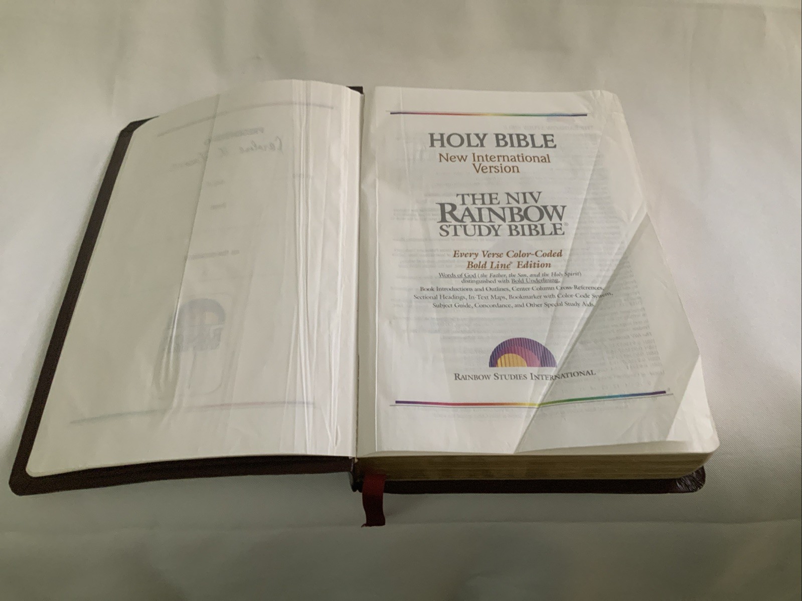The NIV Rainbow Study Bible Bold Line Color Coded New Intl Version