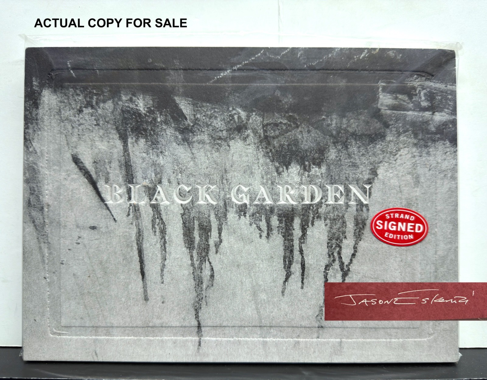 SIGNED JASON ESKENAZI BLACK GARDEN 2019 RED HOOK 1st EDITION HARDCOVER SHOWN