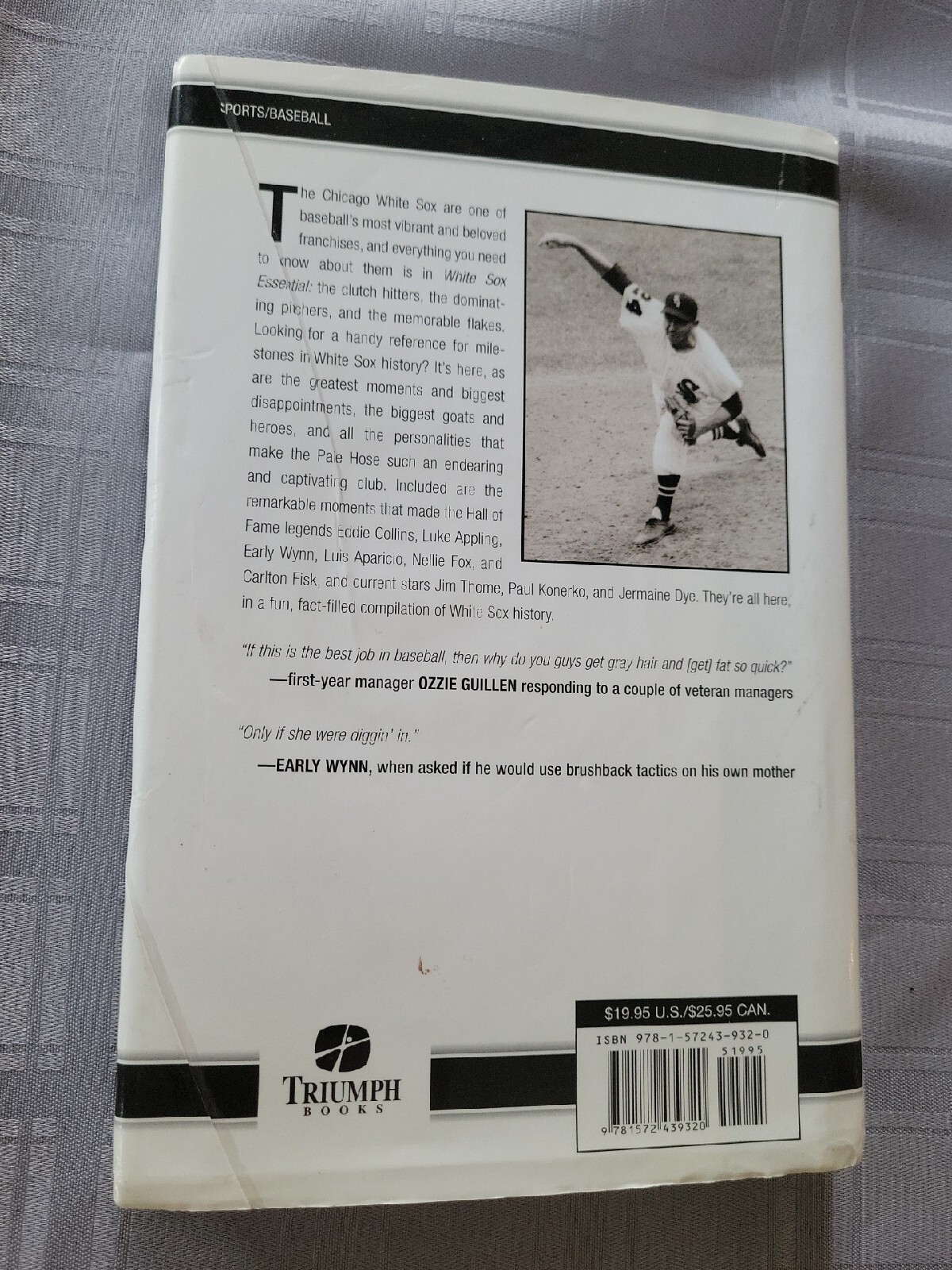 White Sox Essential: Everything You Ne- hardcover, Lew Freedman, 1572439327