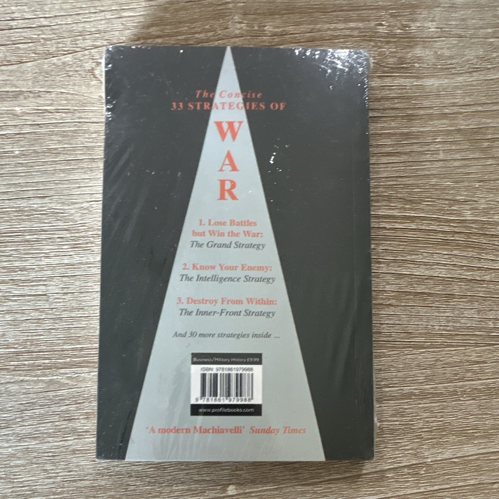4 Ct Robert Greene Books (Seduction, War, Mastery, And Human Nature)