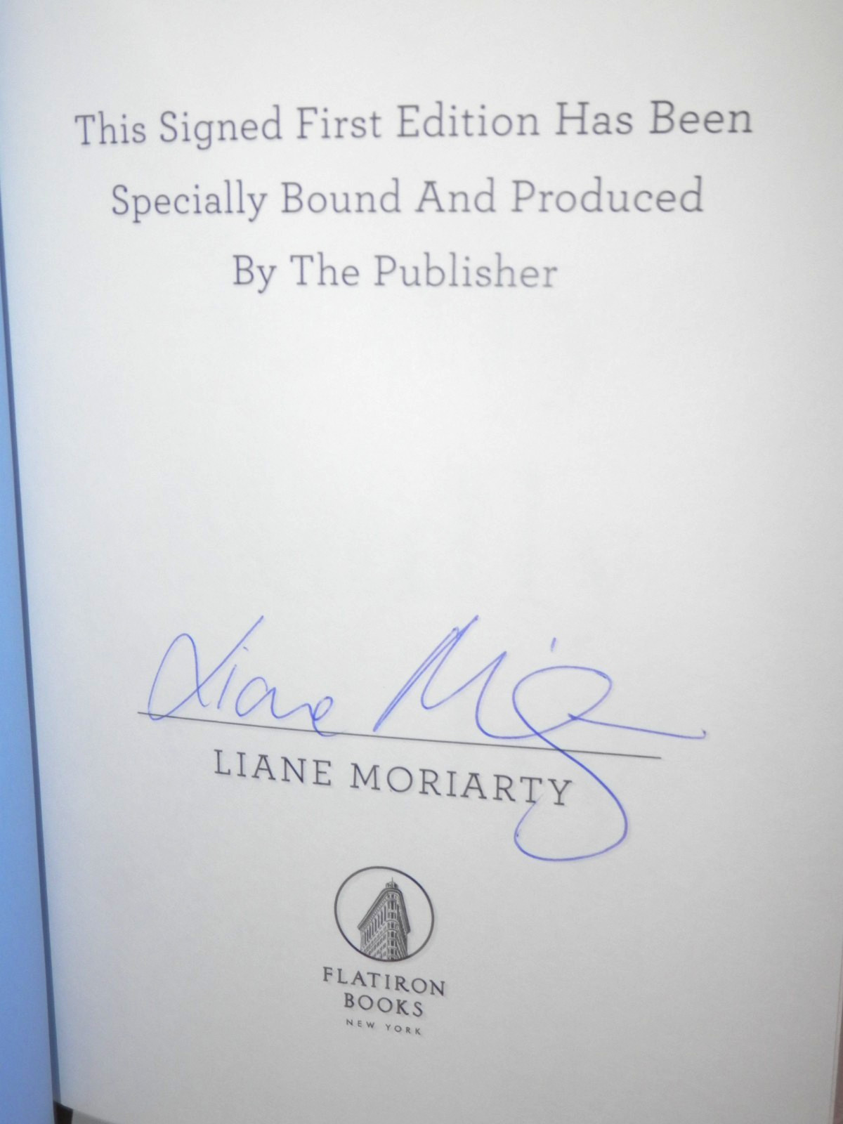 Truly Madly Guilty SIGNED Liane Moriarty Book 2016 1st Edition HCDJ Flatiron