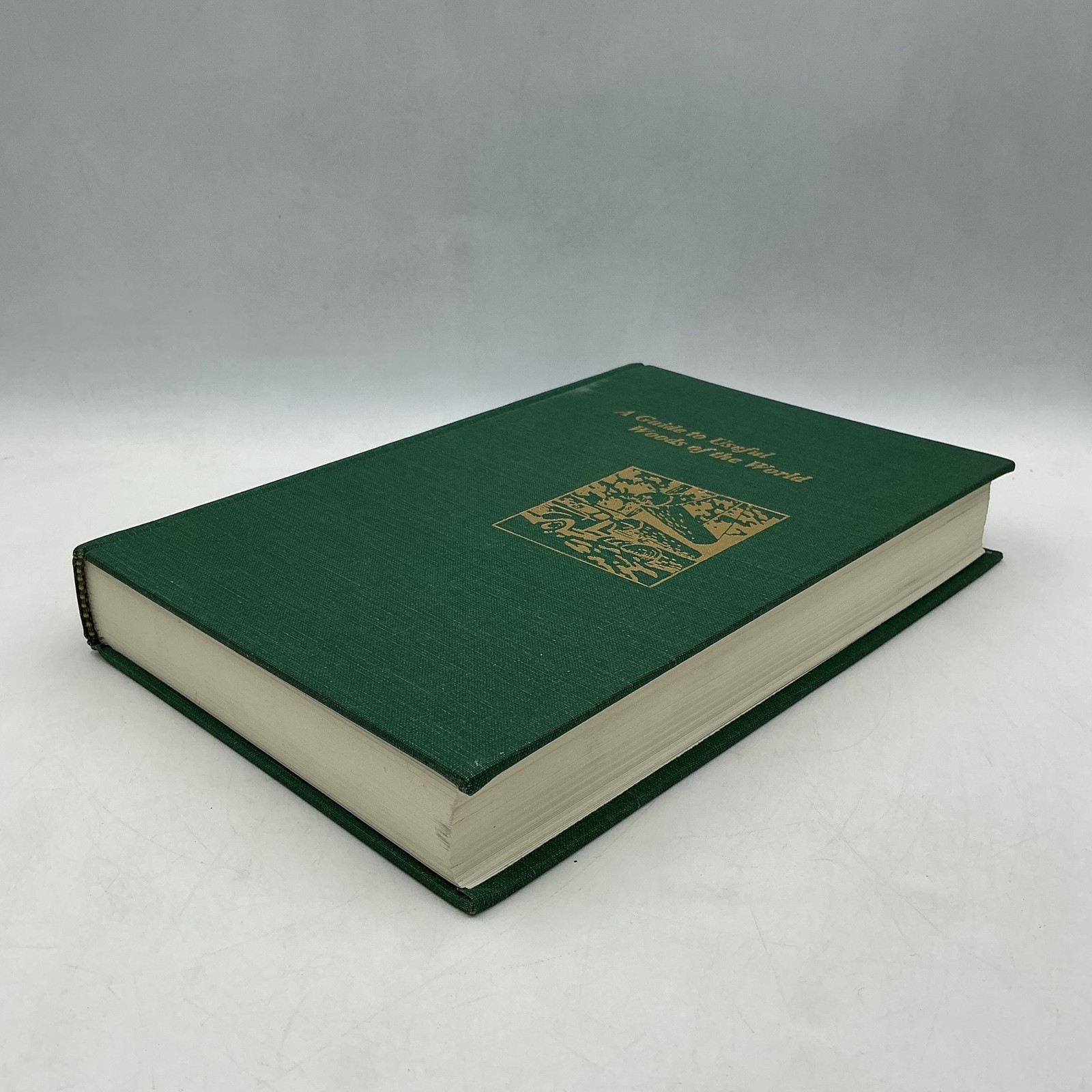 KING PHILIP PUBLISHING A GUIDE TO USEFUL WOODS OF THE WORLD FLYNN 1994 HC GREEN