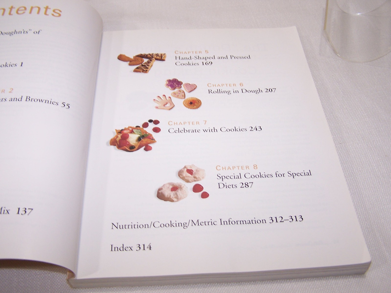 Betty Crockers Cookie Book Cookbook 1st Edition 1999 Macmillian Excellent