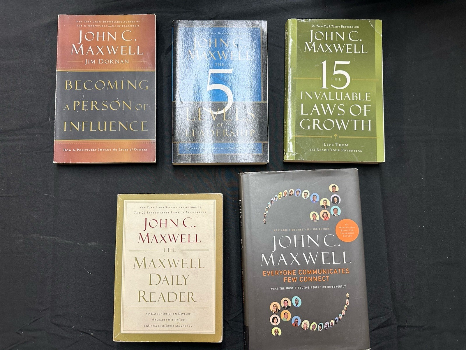 John C. Maxwell The Maxwell Daily Reader & Becoming a Person of Influence HC Lot