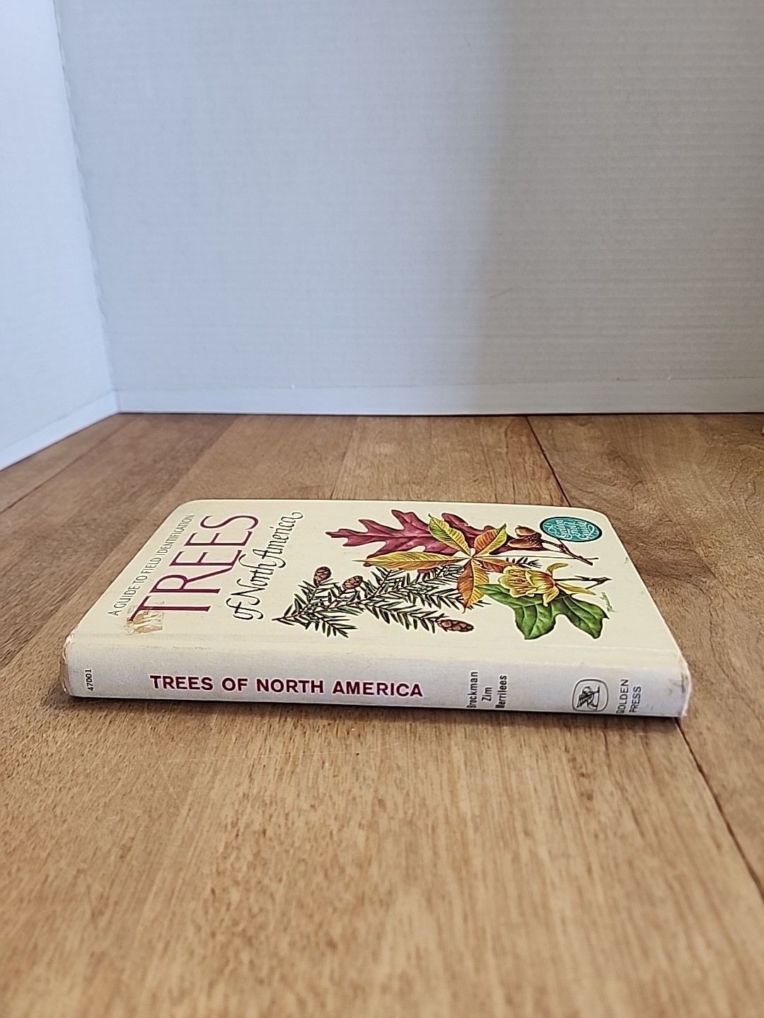 A Guide To Field Identification Trees of North America 1968 Golden Field Guide