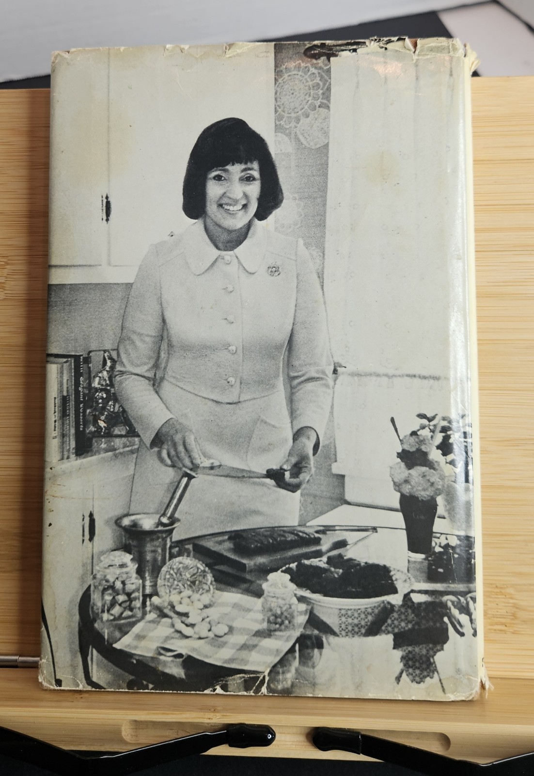 JUNE ROTH, Old-Fashioned Candymaking, HB/DJ (Regnery, 1974)
