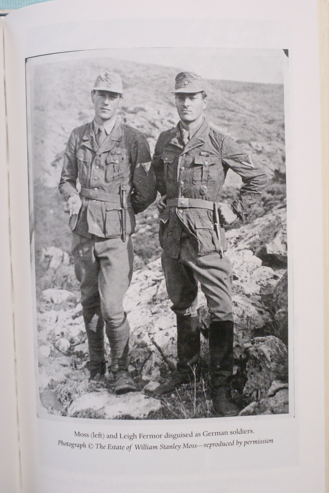 The Adiadne Objective – Rescue Crete from the Nzis – Wes Davis – Hardbound