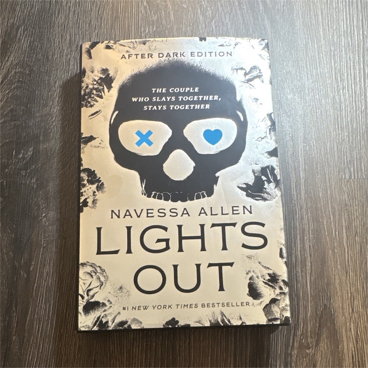 Navessa Allen Lights Out Collector’s Edition 2025 Hardcover Zando After Dark