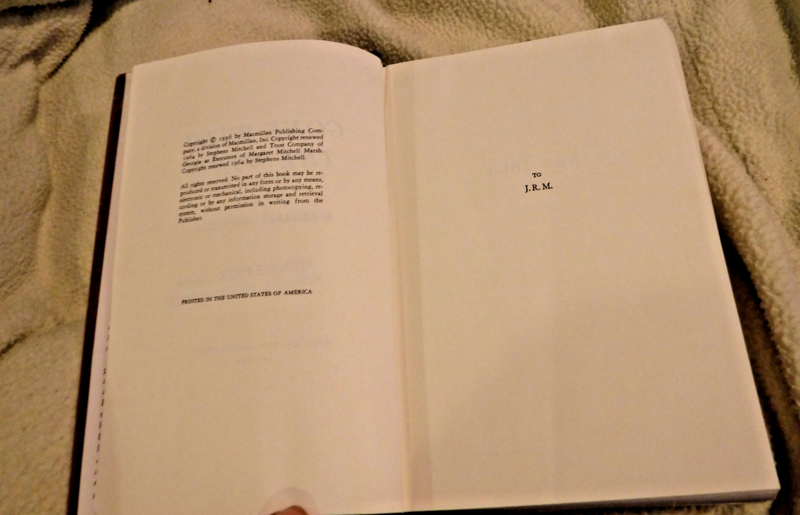 GONE WITH THE WIND BY MARGARET MITCHELL 1964 ED MACMILLIAN NOVEL CIVIL WAR