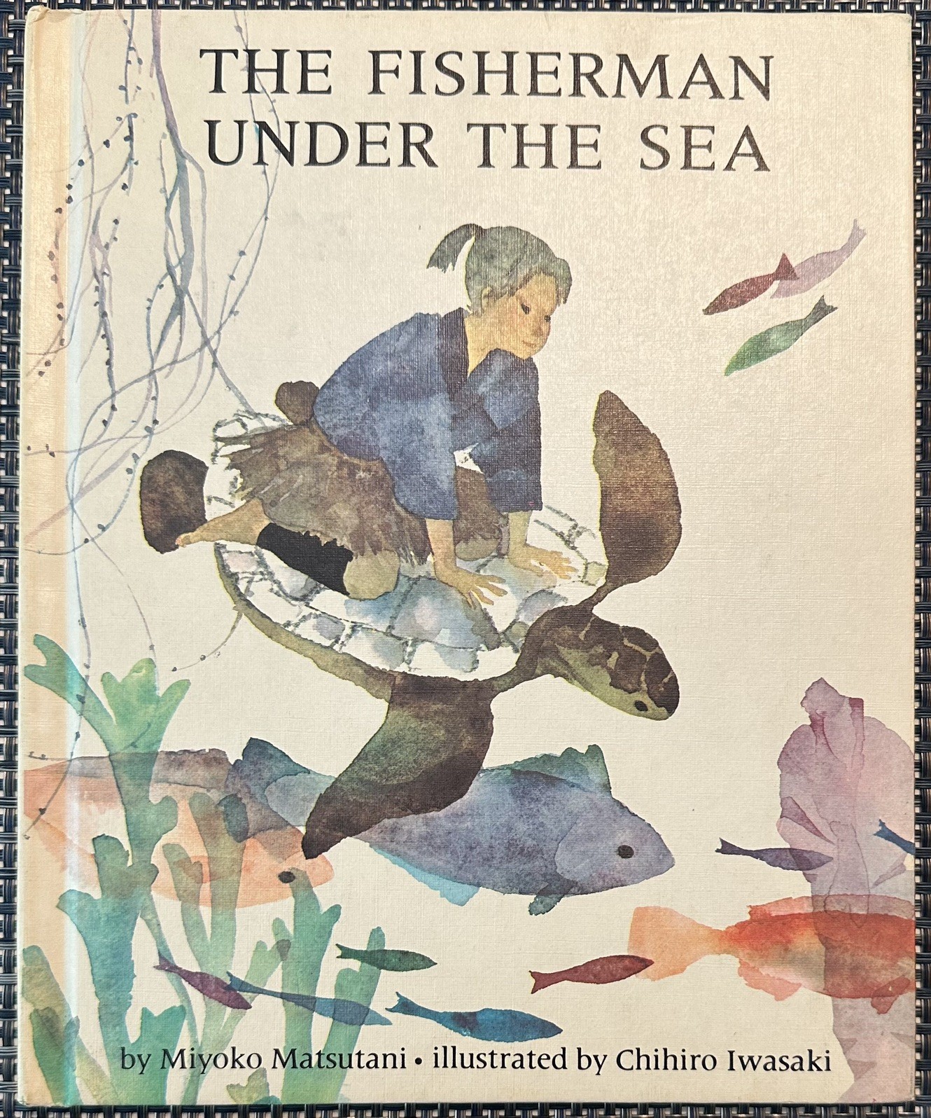 THE FISHERMAN UNDER THE SEA 1969 Matsutani Iwasaki PARENTS’ MAGAZINE PRESS HC VG