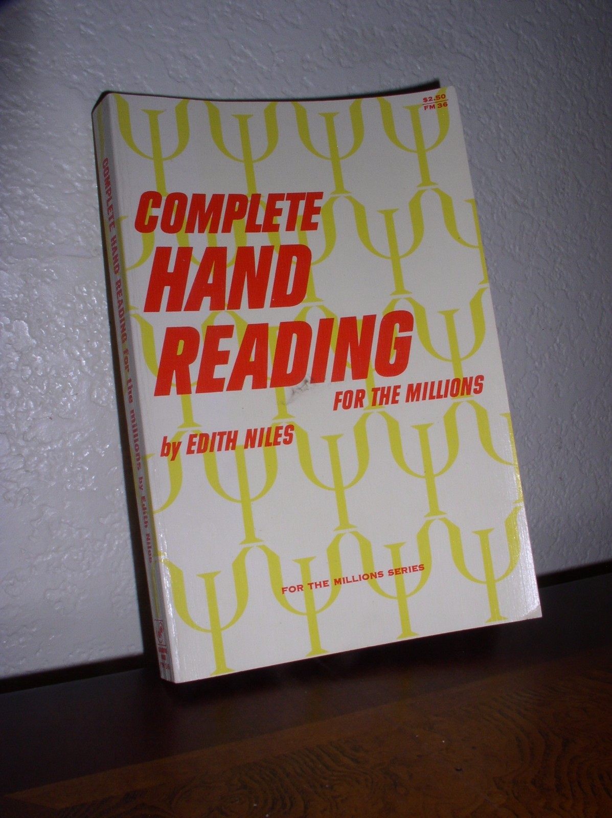 Complete Hand Reading for the Millions by Edith Niles (PB, First Printing, 1970)
