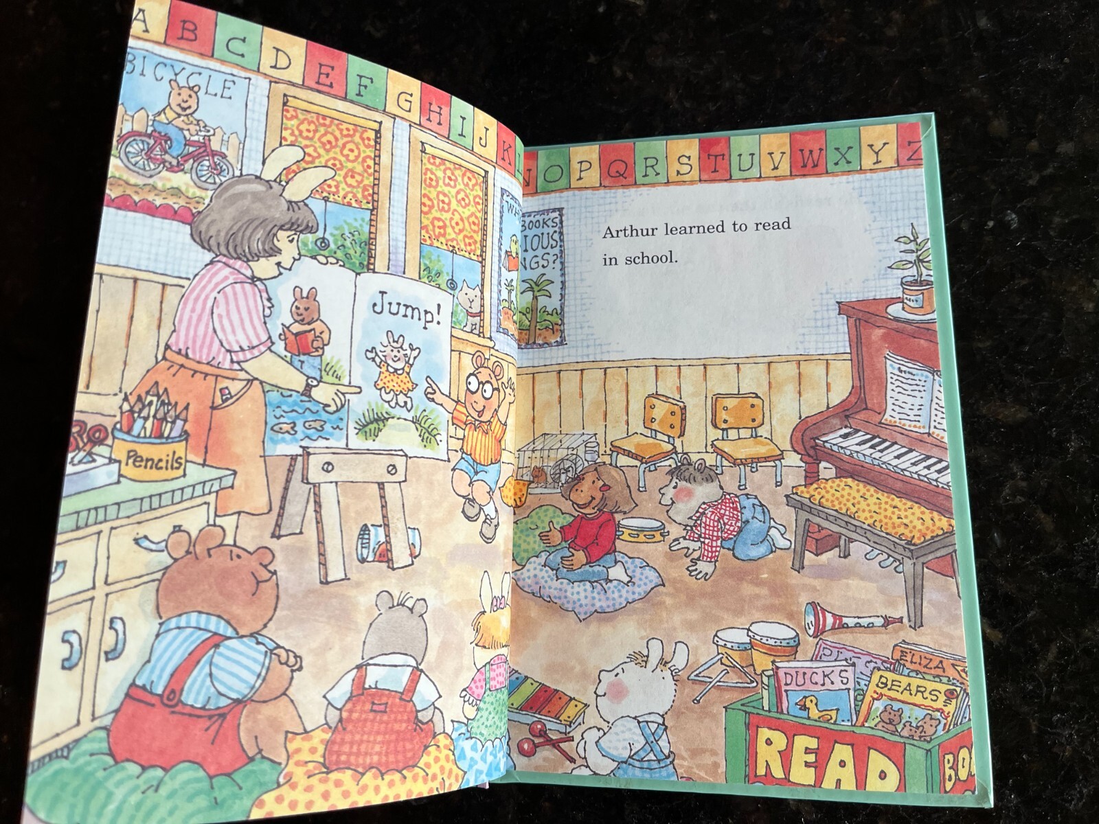 Arthur’s Reading Race Dr. Seuss Beginner Book Hardcover 6.25″ x 8.75″ #2