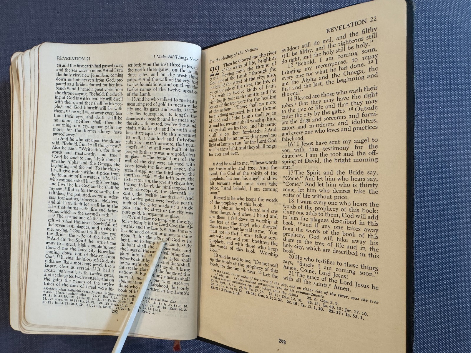 Holy Bible Red Letter Ed. Revised Standard Version Black Leather Nelson 1952