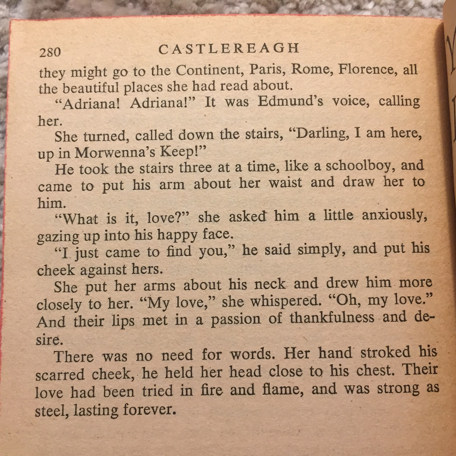 Castlereagh Janet Louise Roberts 1975 Pocket Books Gothic Romance Paperback Book