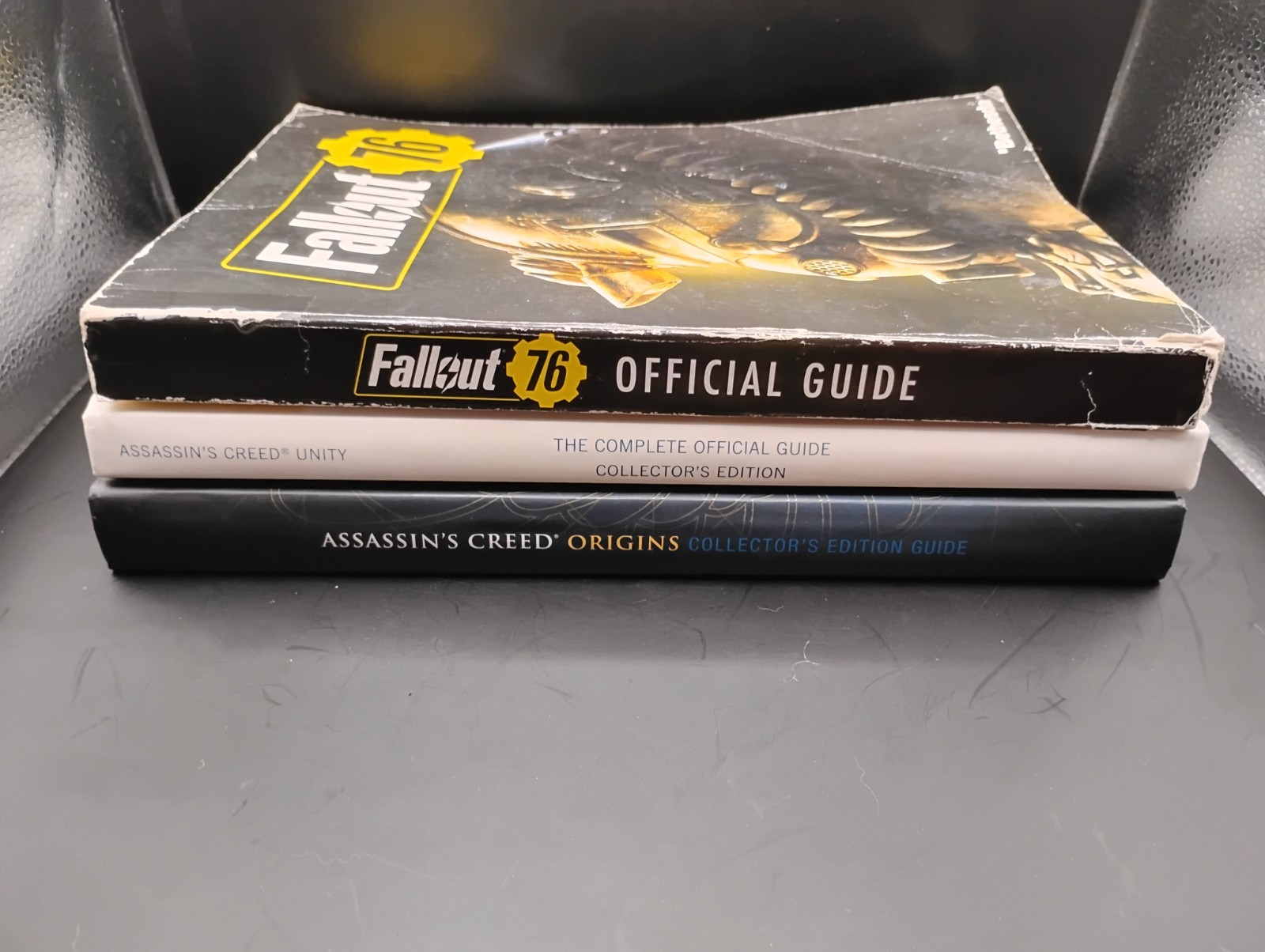 Assassin’s Creed Origin w/ map Unity Collectors Ed. HC Strategy Guide, Fallout76