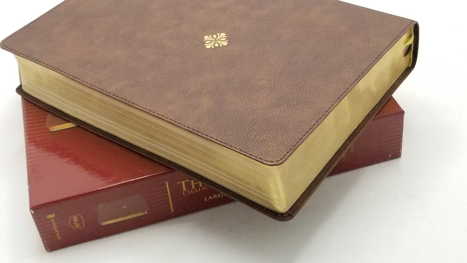 NKJV Thompson Chain-Reference Bible Large Print Brown Leathersoft Zondervan 2023