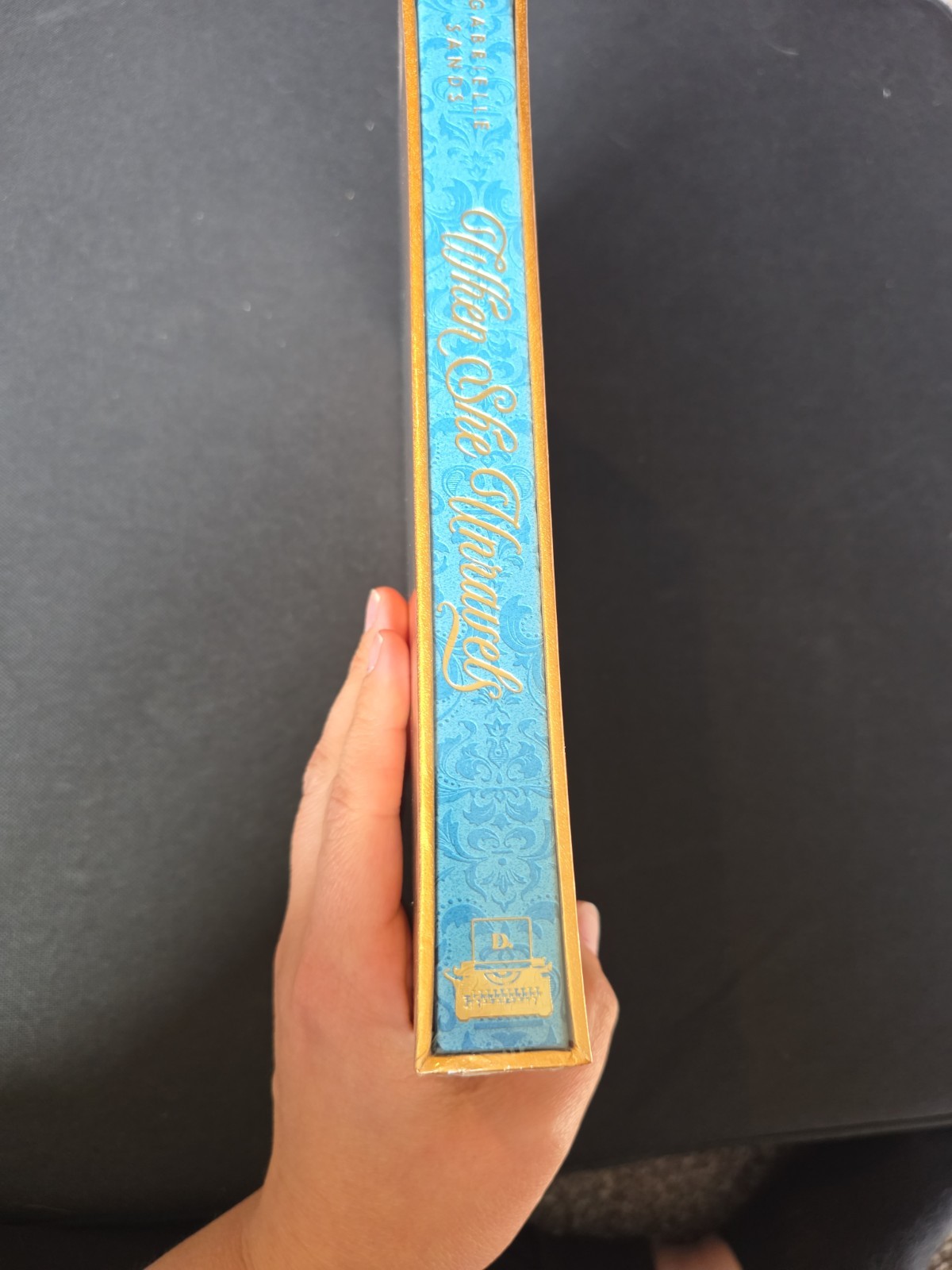 WHEN SHE UNRAVELS by Gabrielle Sands *Signed*Bookish Box Special Edition *SEALED