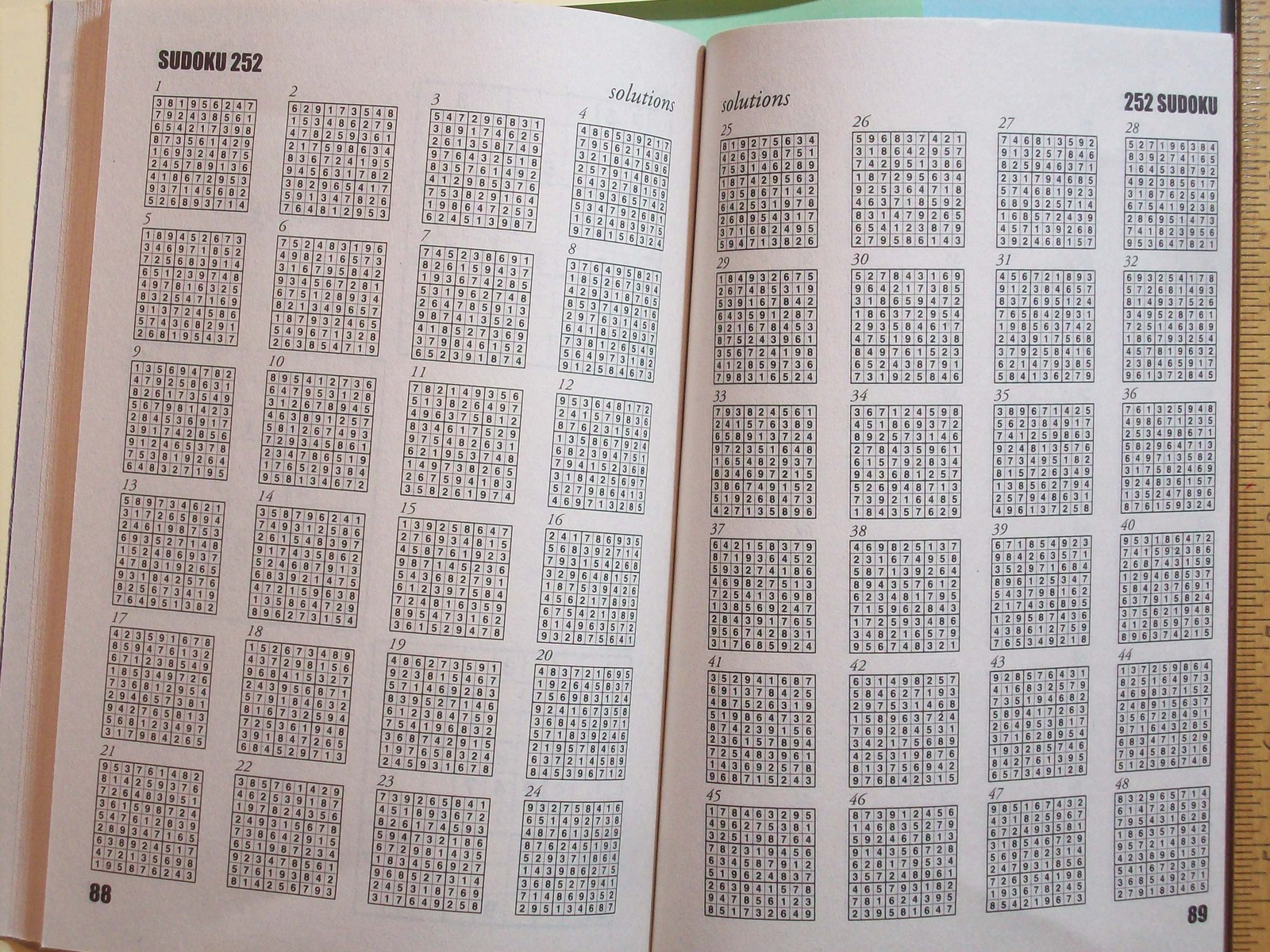 BOOK SUDOKU 252 PUZZLES DECEMBER 2008 BRAIN FOOD TO BOOST YOUR MEMORY 96 PAGES 7