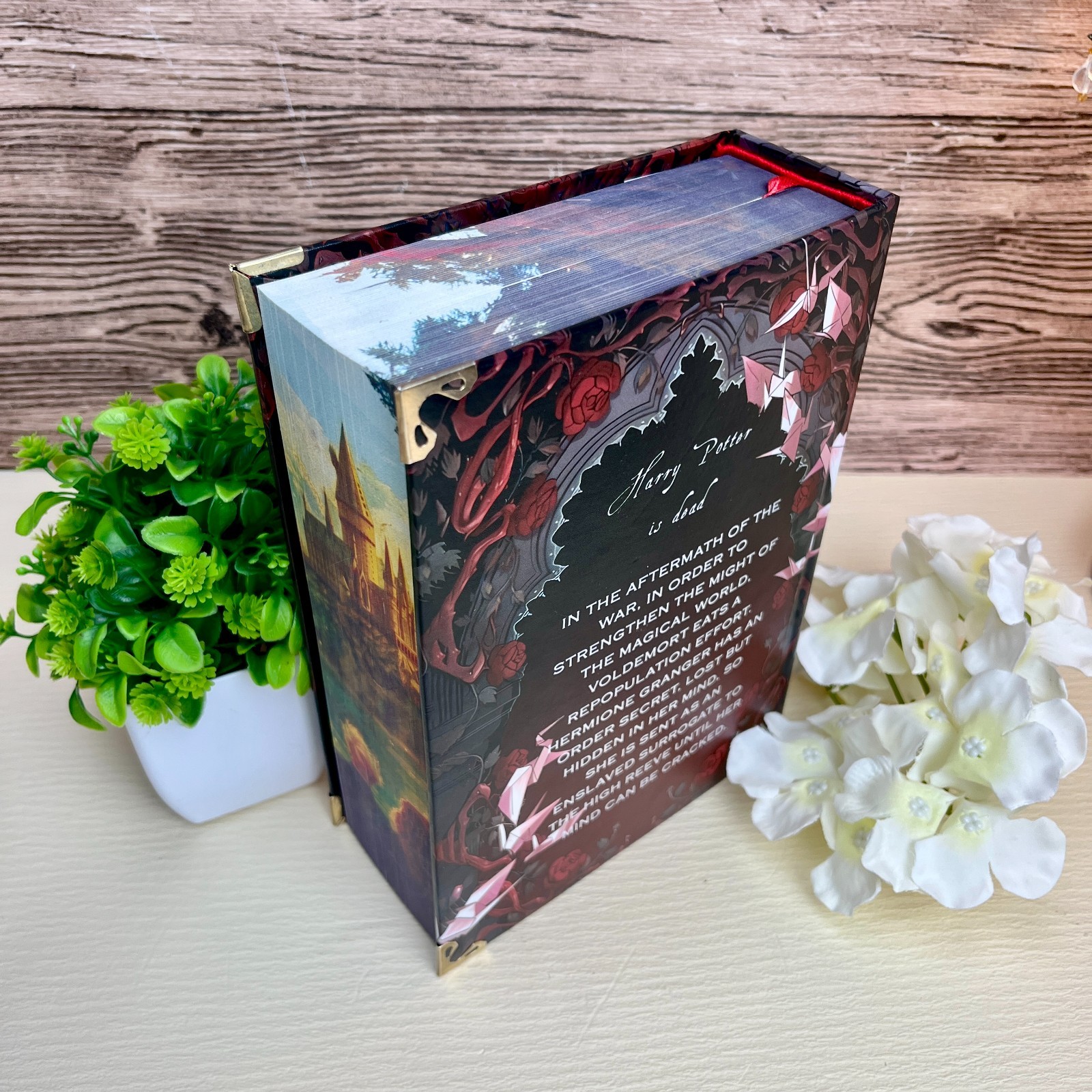 Manacled SenLinYu Special Edition Hardcover Book Pick Cover Sprayed Edges