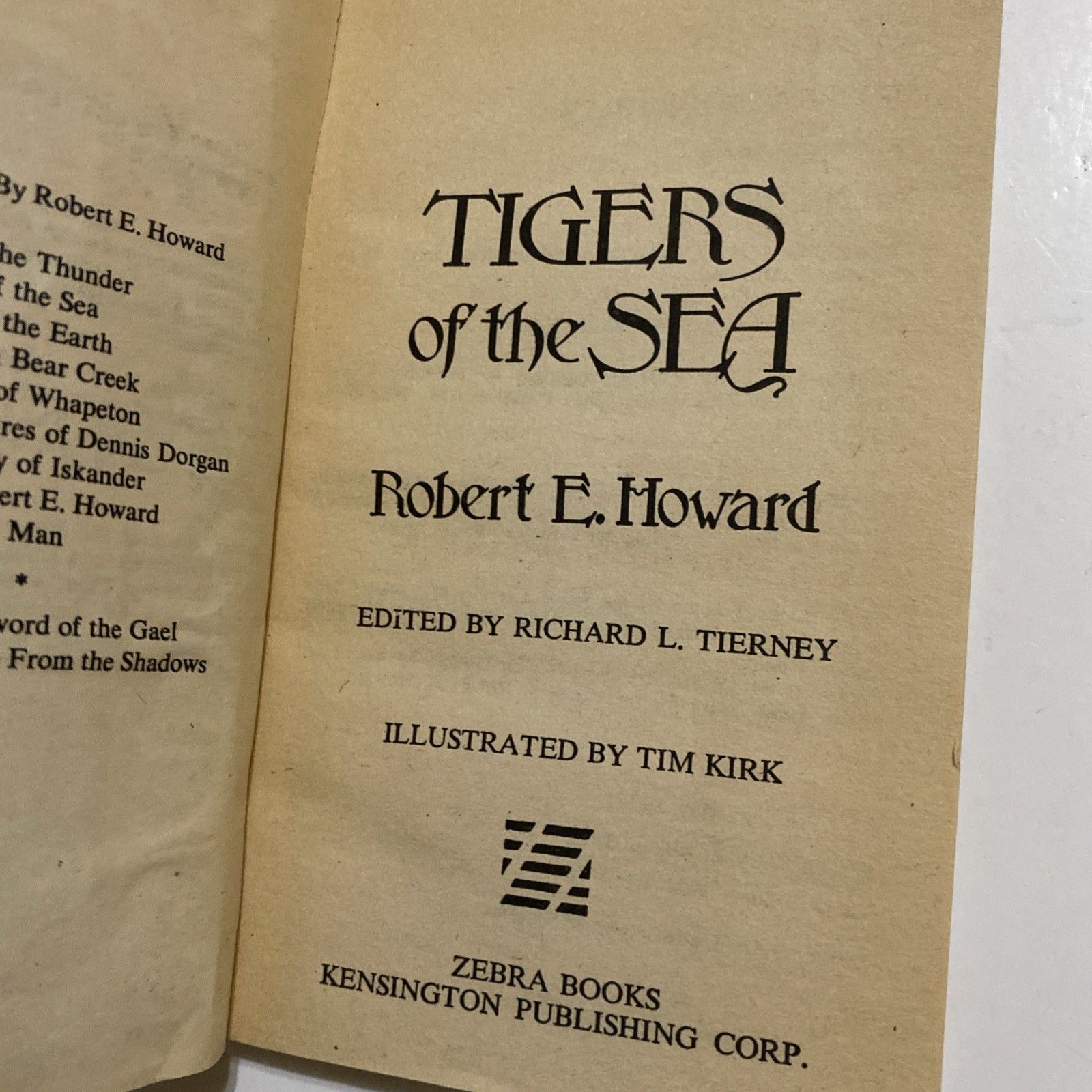 Robert E Howard Special Illustrated Editions PB Lot Tigers of Sea Worms of Earth