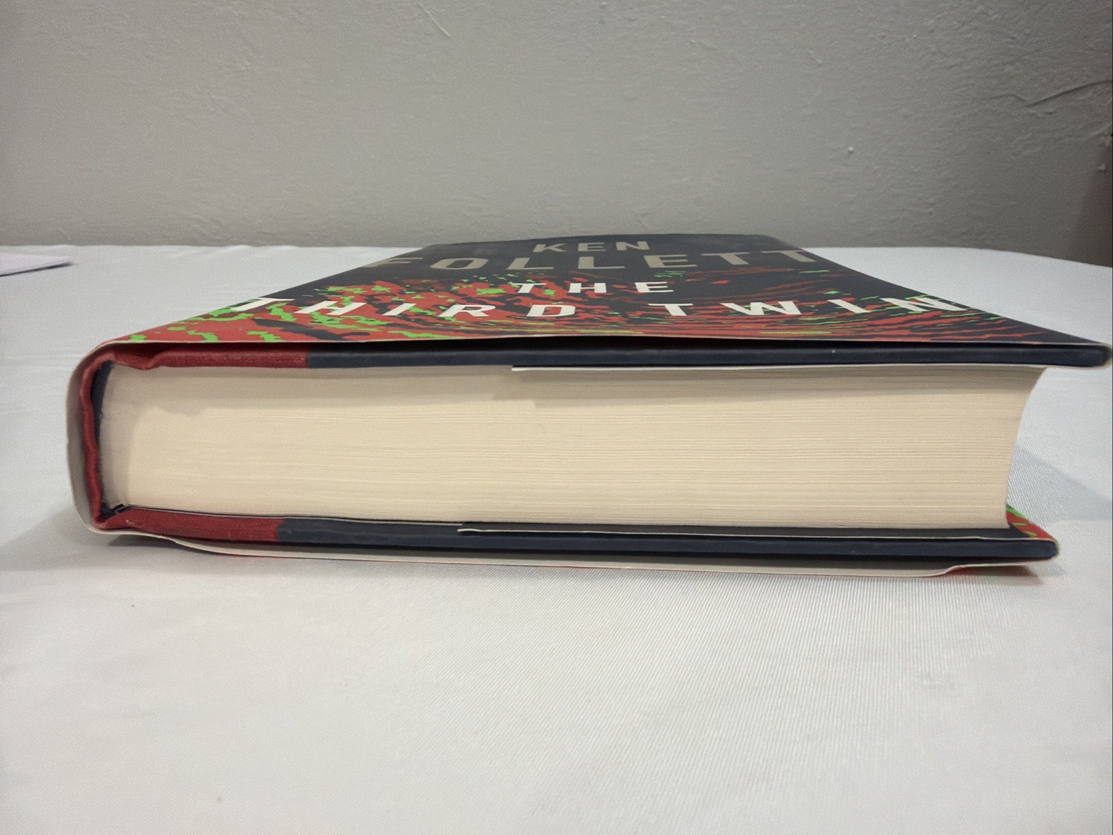 The Third Twin ~Ken Follet (HC/DJ) 1st Edition, 1st Printing