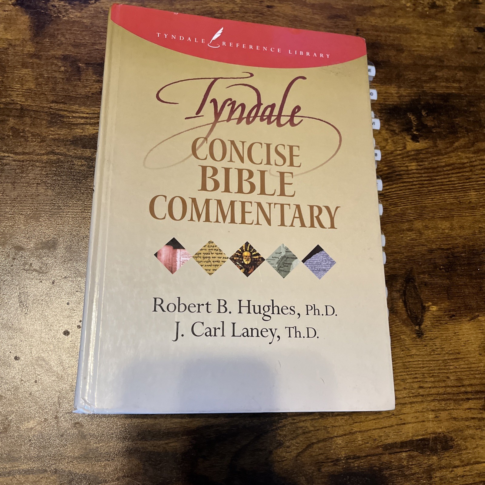 Tyndale Concise Bible Commentary by Robert B Hughes: Used