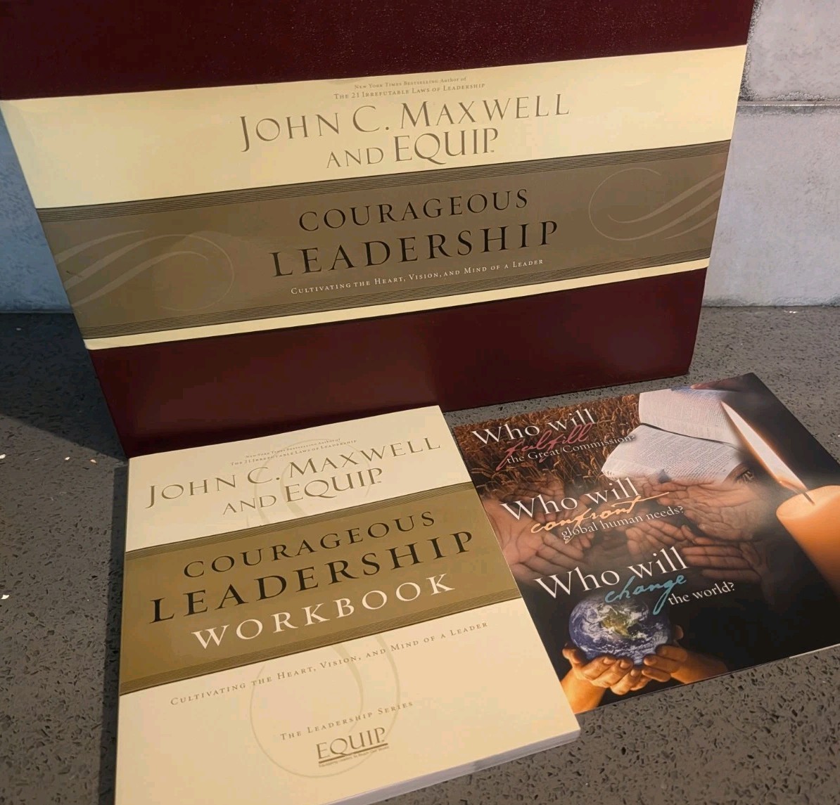 John C Maxwell Equip Courageous Leadership COURSE/Kit: Books, CD, DVDs