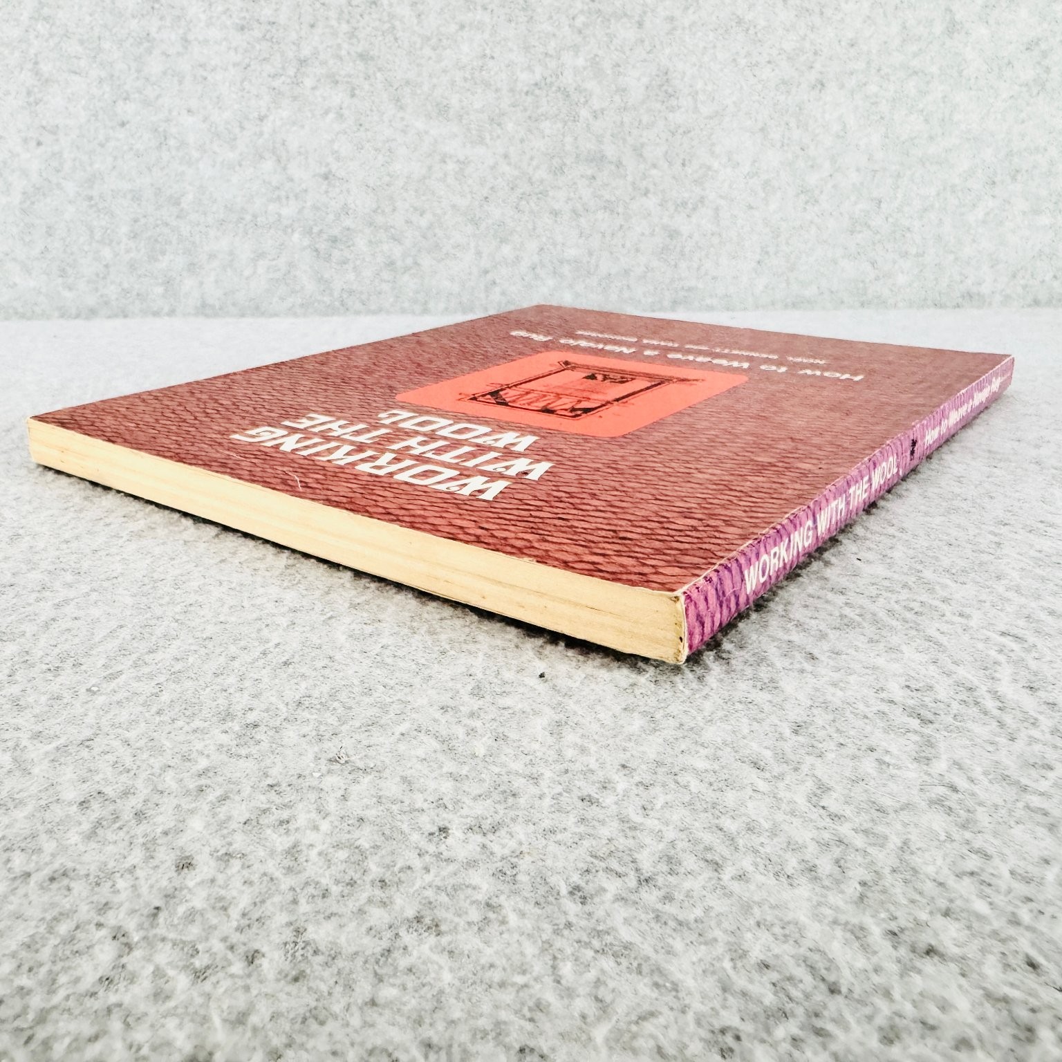 Working with the Wool by Bennett and Bighorse 1983 Navajo Rug Weaving Book