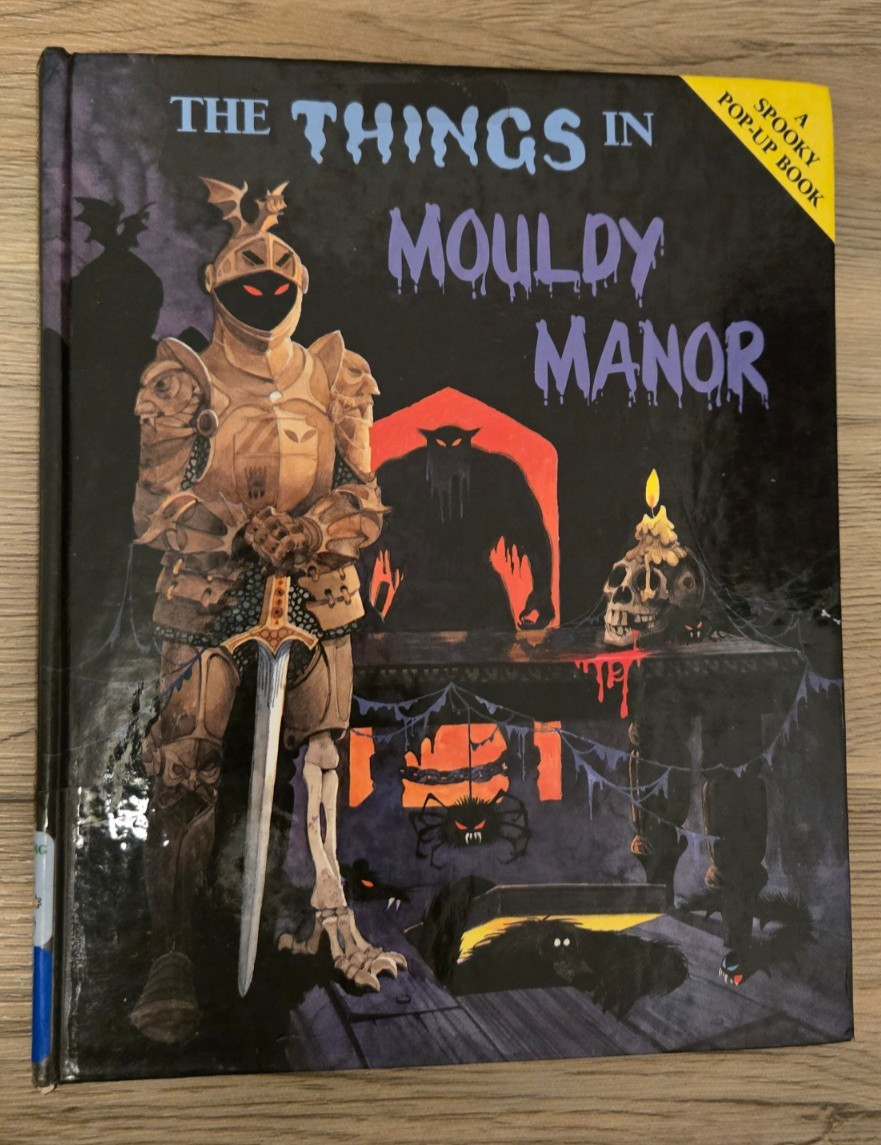 The Things in Mouldy Manor (Mini Spooky Pop-ups) [Hardcover