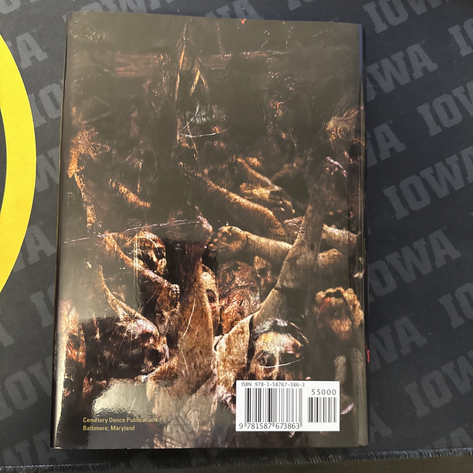 World War Z ~ Max Brooks ~ 2014 (Signed #109 of #948)