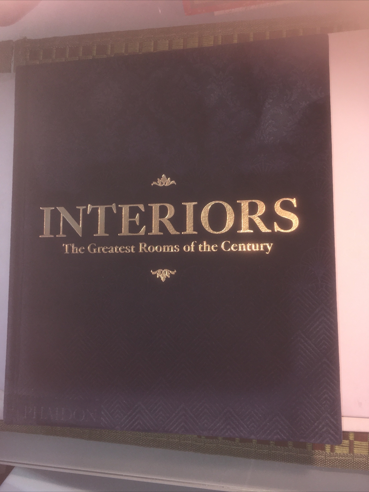 Interiors : The Greatest Rooms of the Century (Midnight Blue Edition) by Phaidon