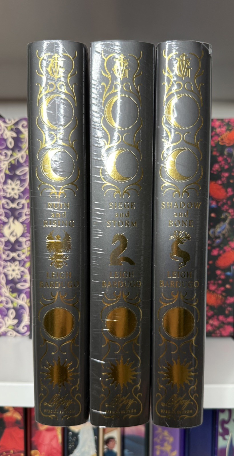Shadow and Bone Trilogy Leigh Bardugo Signed and Sealed LitJoy Crate W/ Key