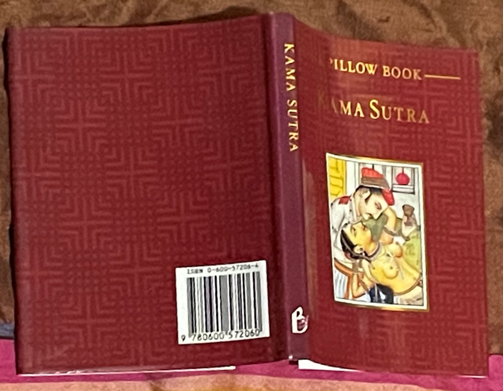 Kama Sutra: A Pillow Book by Vatsyayana (1994/ Reprint / Hardcover / Pocketbook)